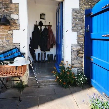 Charming Cottage In The Heart Of Frome With Parking Exterior photo