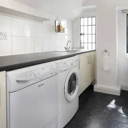 Charming Cottage In The Heart Of Frome With Parking Exterior photo