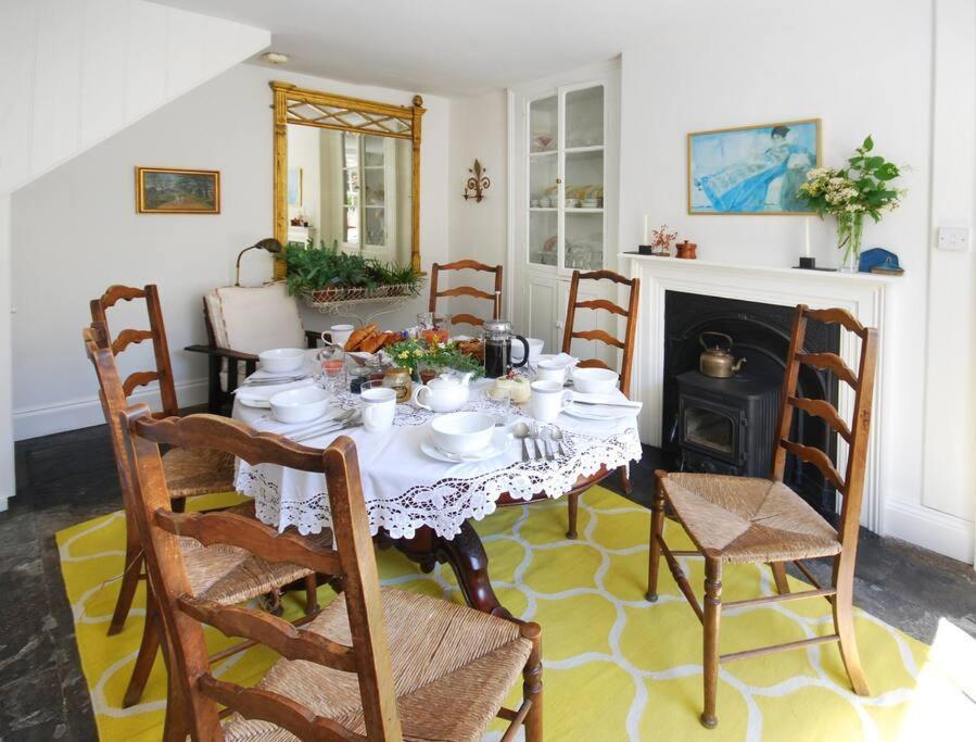 Holiday home Charming In The Heart Of With Parking Frome