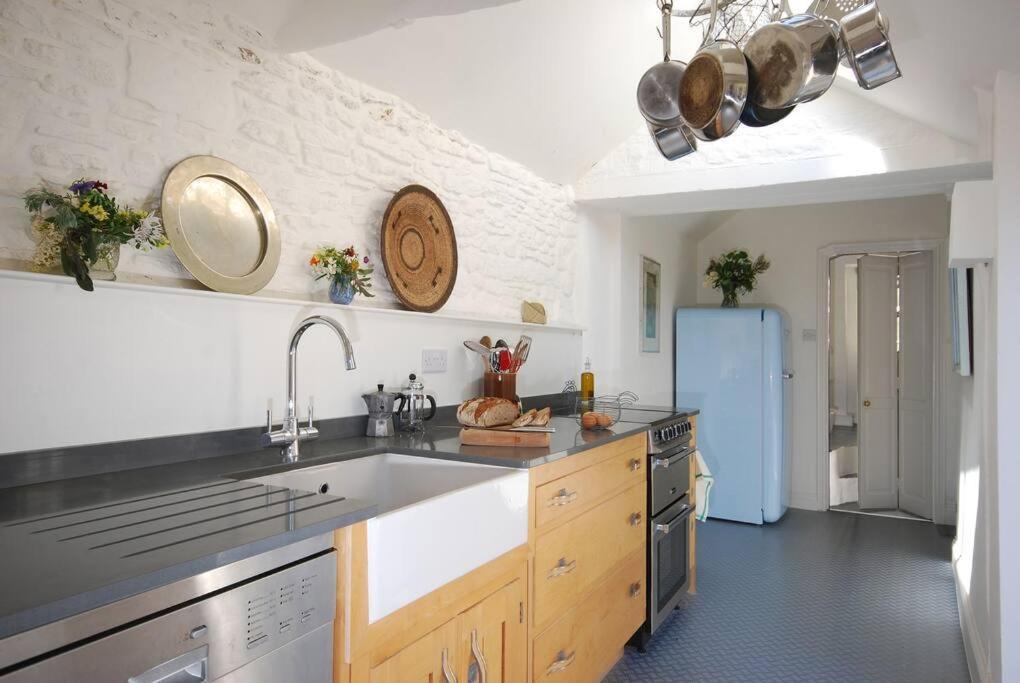 Holiday home Charming In The Heart Of With Parking Frome
