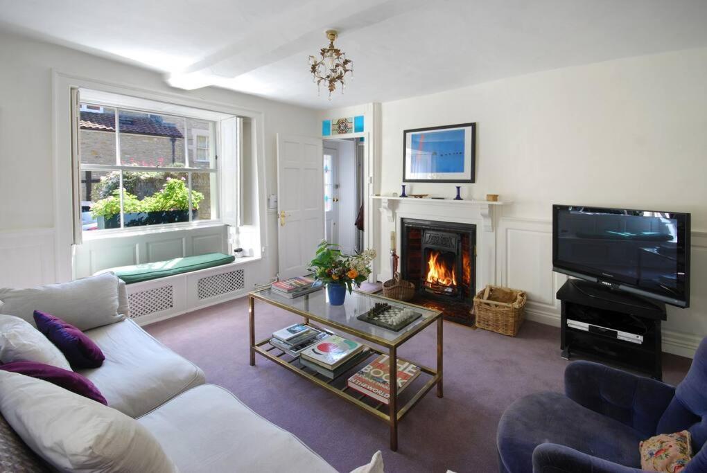Charming In The Heart Of With Parking Holiday home Frome