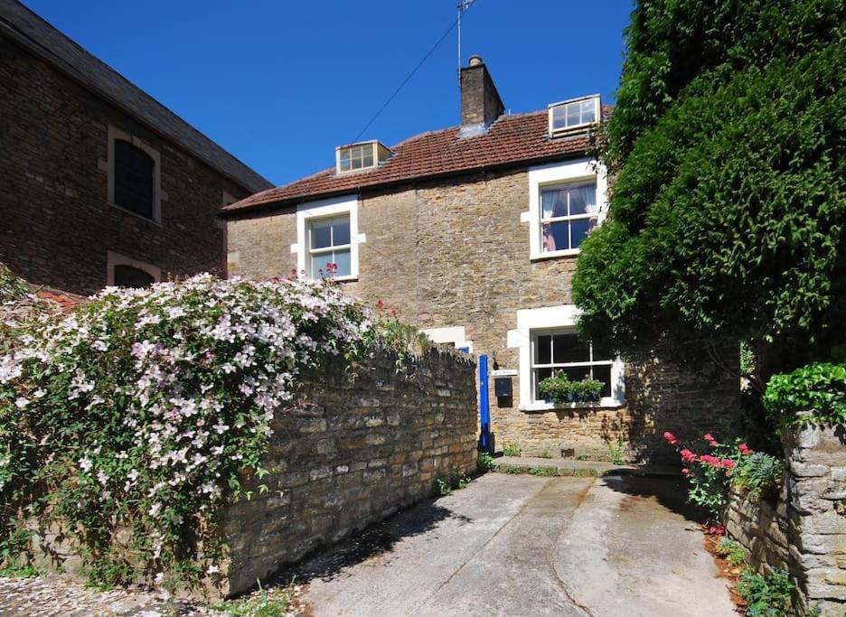 Charming In The Heart Of With Parking Holiday home