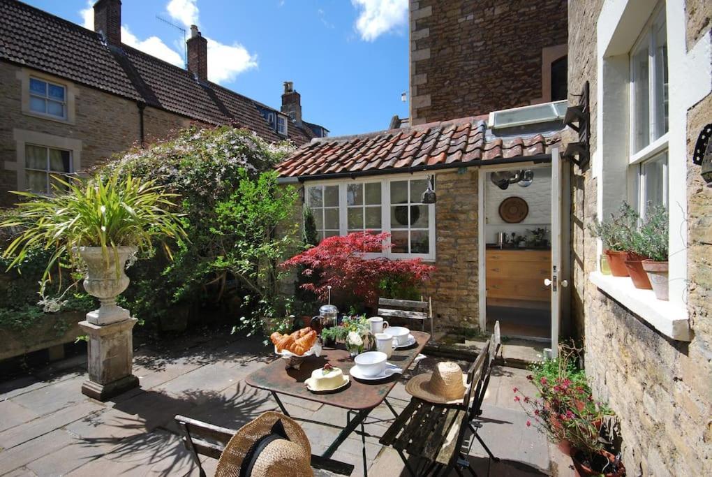 Holiday home Charming In The Heart Of With Parking Frome
