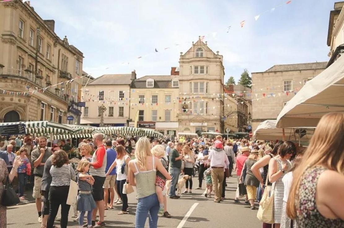 Charming In The Heart Of With Parking Holiday home Frome